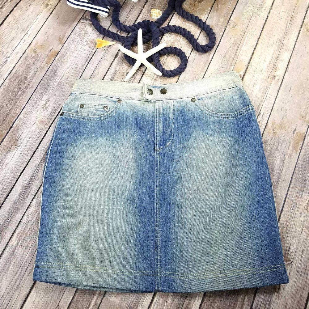 New GF FERRE Women US 28 Denim Pencil Washed Jean Skirt Classic Casual Look - Picture 2 of 14